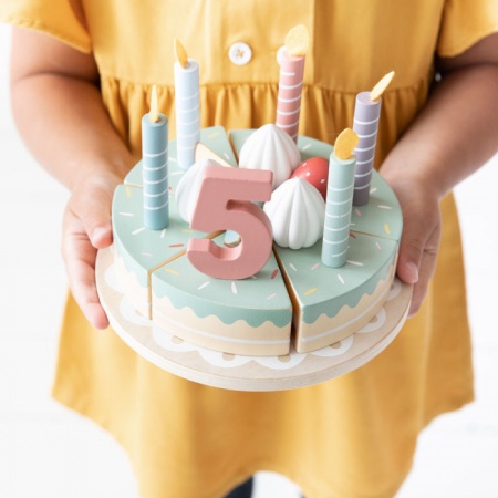 Gateau d\'anniversaire en bois