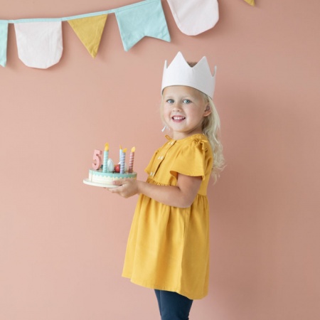 Gateau d\'anniversaire en bois
