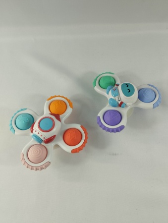 LOT 2 BABY SPINNERS