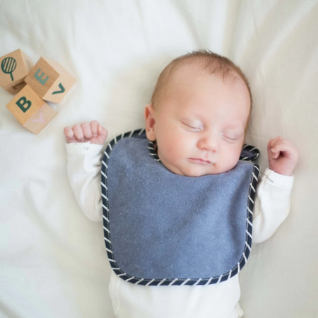 Lot de 7 Bavoirs Naissance Essentiels