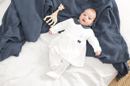 Pyjama Robe blanc à liseret bleu Sophie La Girafe