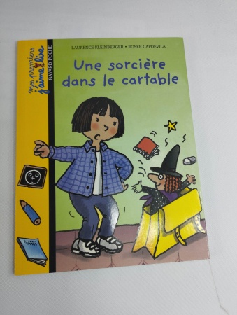 UNE SORCIERE DANS LE CARTABLE